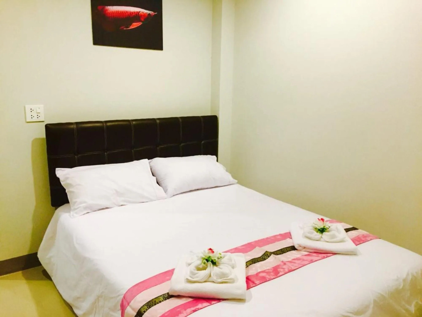 Retro Twin Home at Maesot