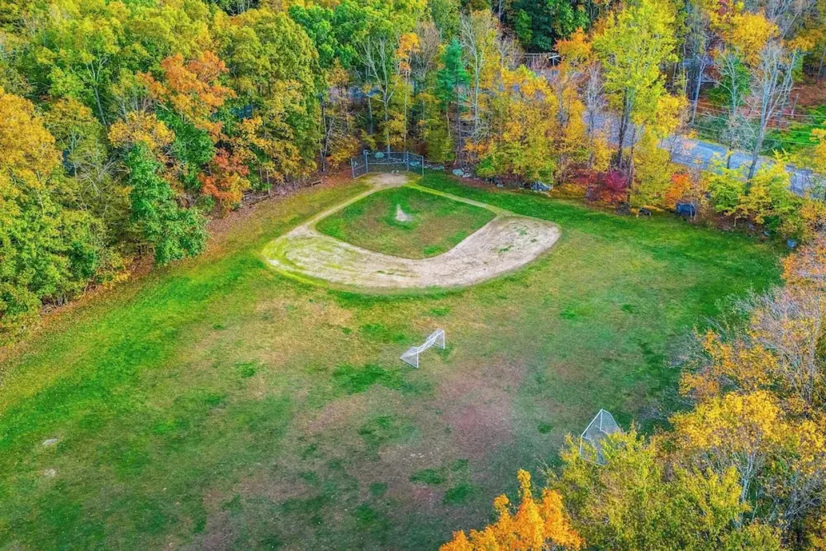 Private Yard, Playset: Family Home in Penn Estates