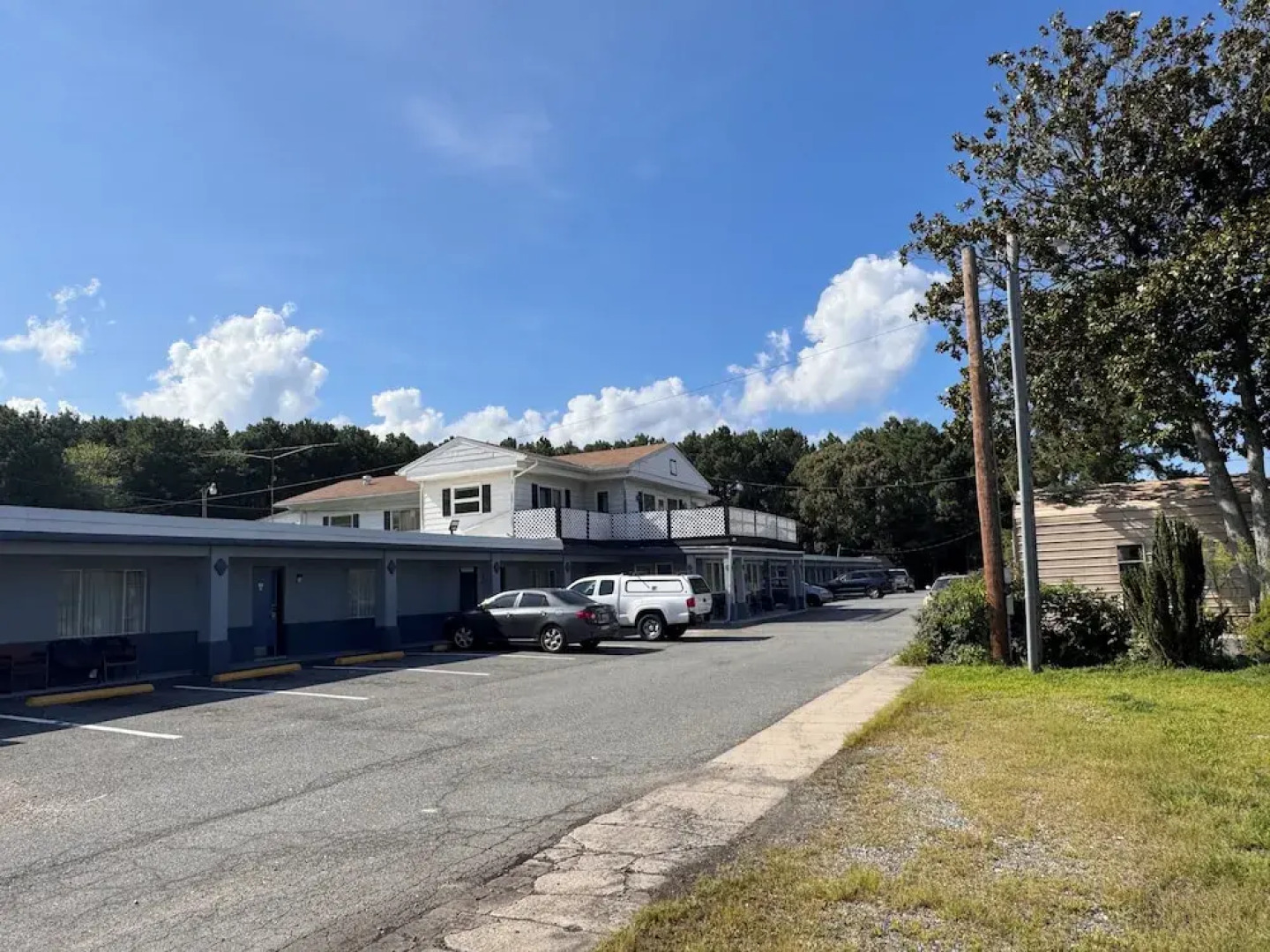 Whispering Pines by Hotel O Whitestone VA