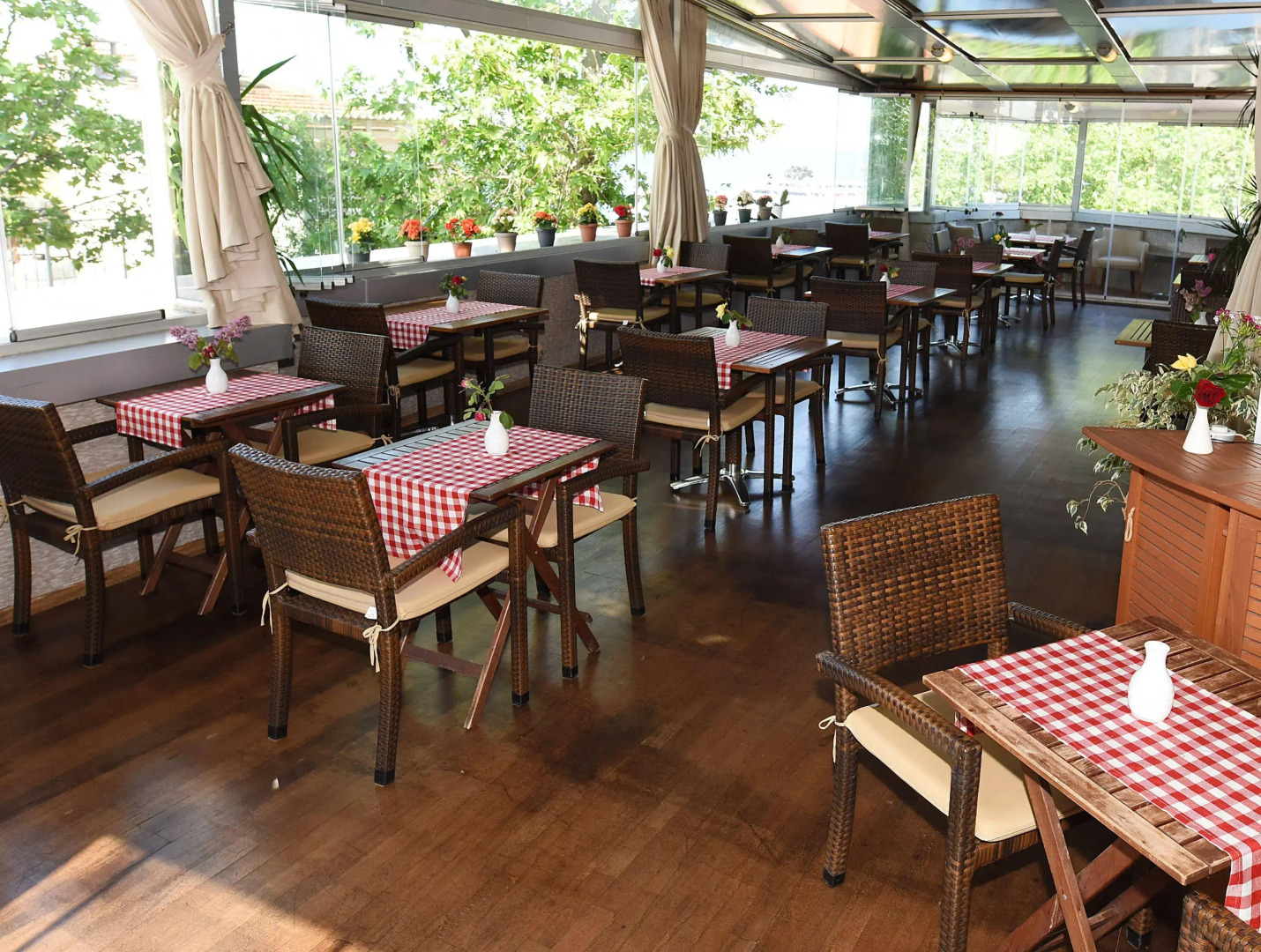 Marine House Boutique Hotel