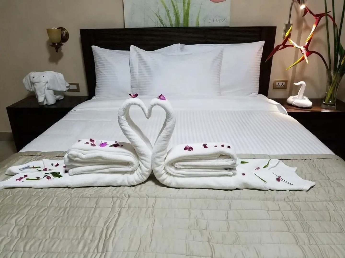 Murex Plaza Hotel & Suites