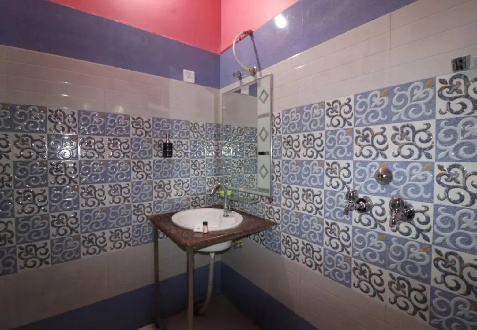 Hotel Rawat Palace By OYO Rooms