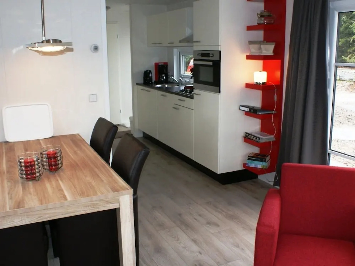 Modern chalet with two terraces and near a pond