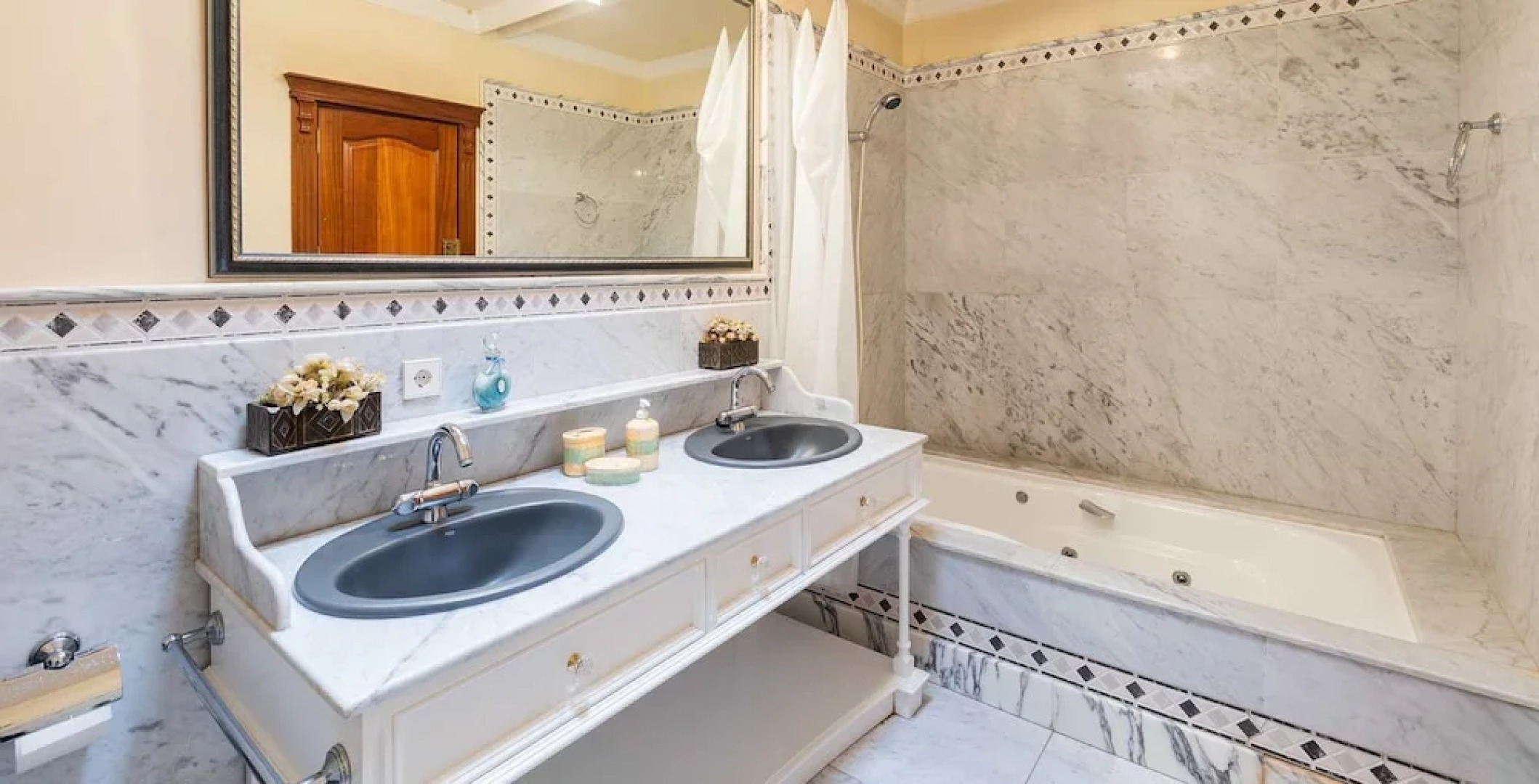 Penthouse Reducto Beach