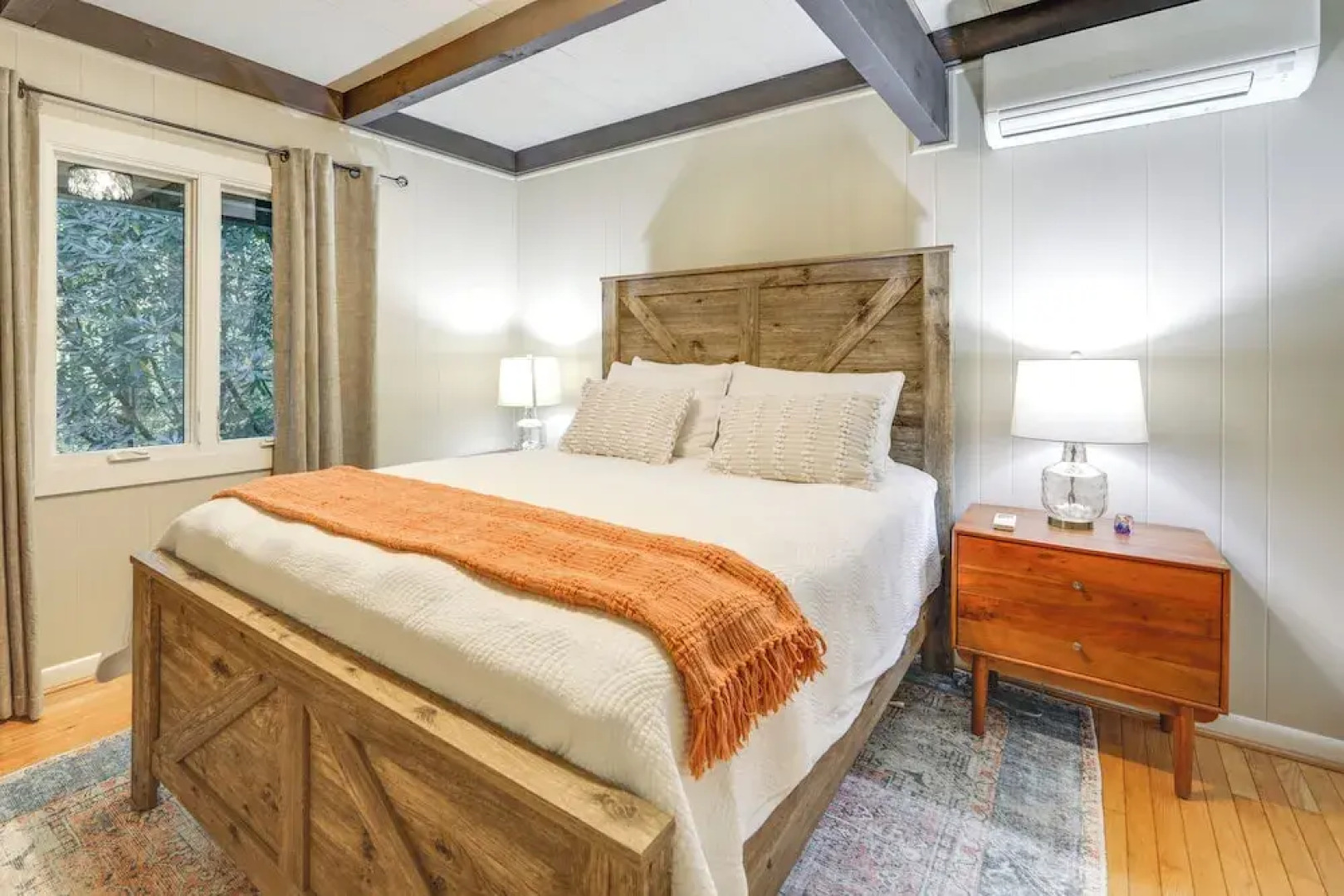 Blue Ridge Pkwy View & Deck: Brevard Home!