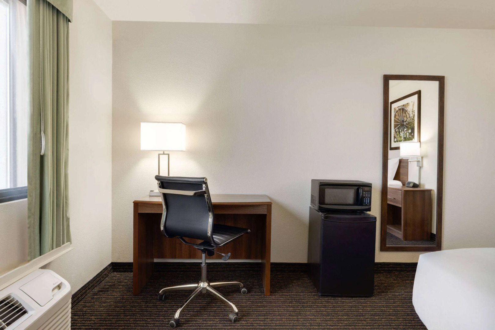 Travelodge by Wyndham Vaughn