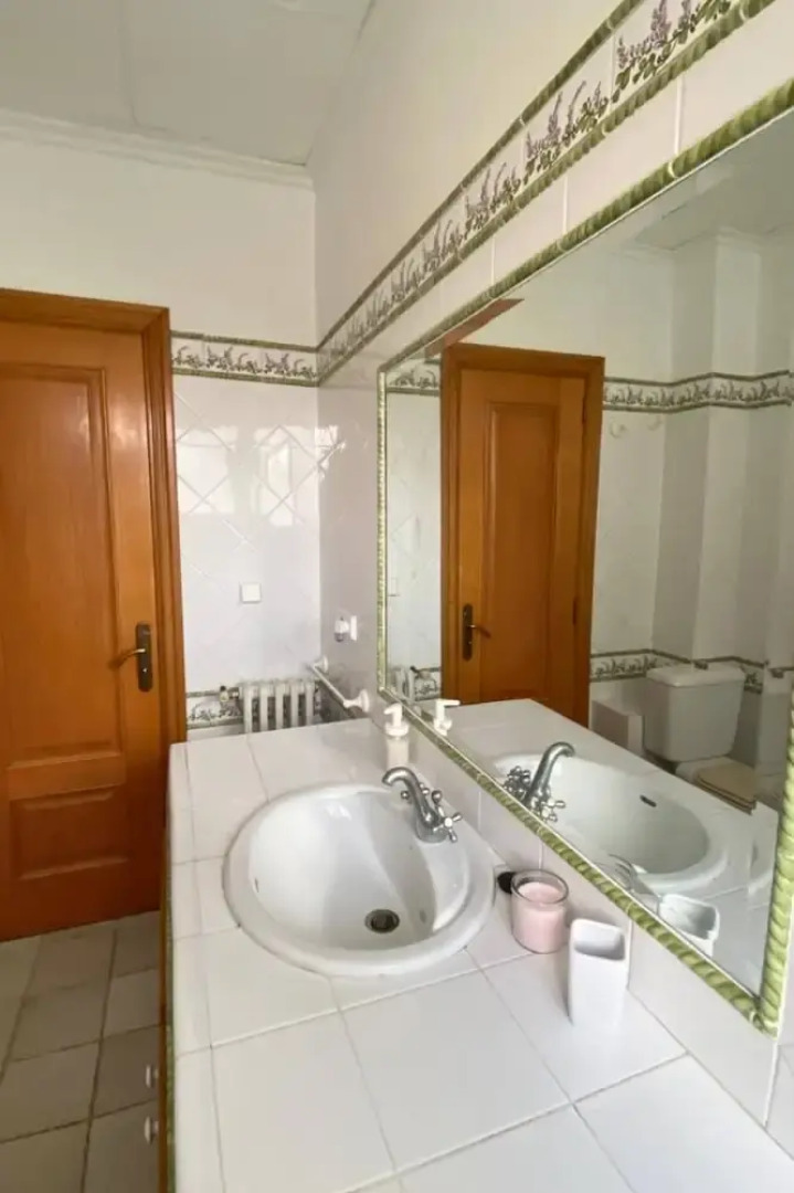 Complete, Spacious House, With Pool and Surrounded by Nature