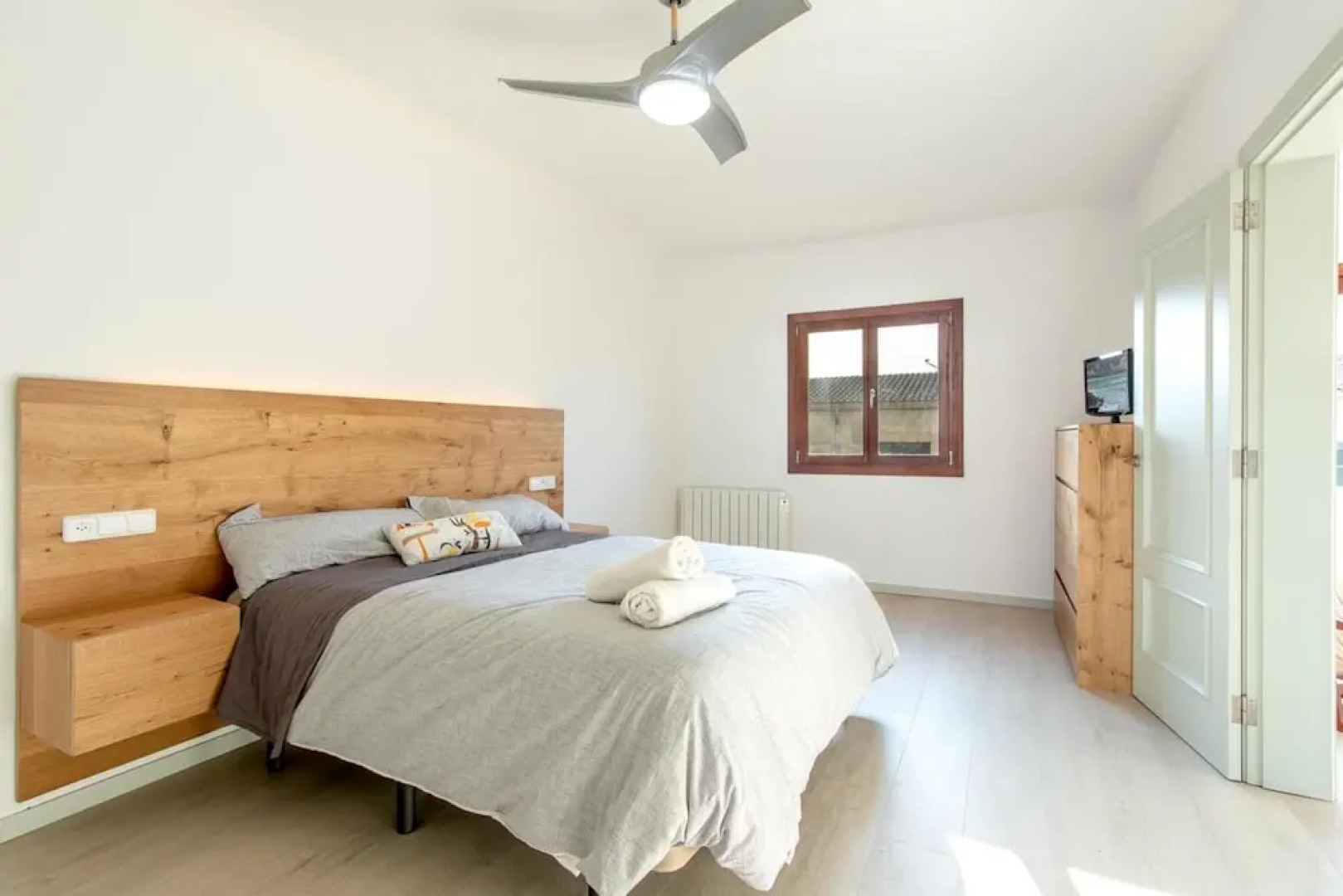 House - 3 Bedrooms with Pool and WiFi - 107616