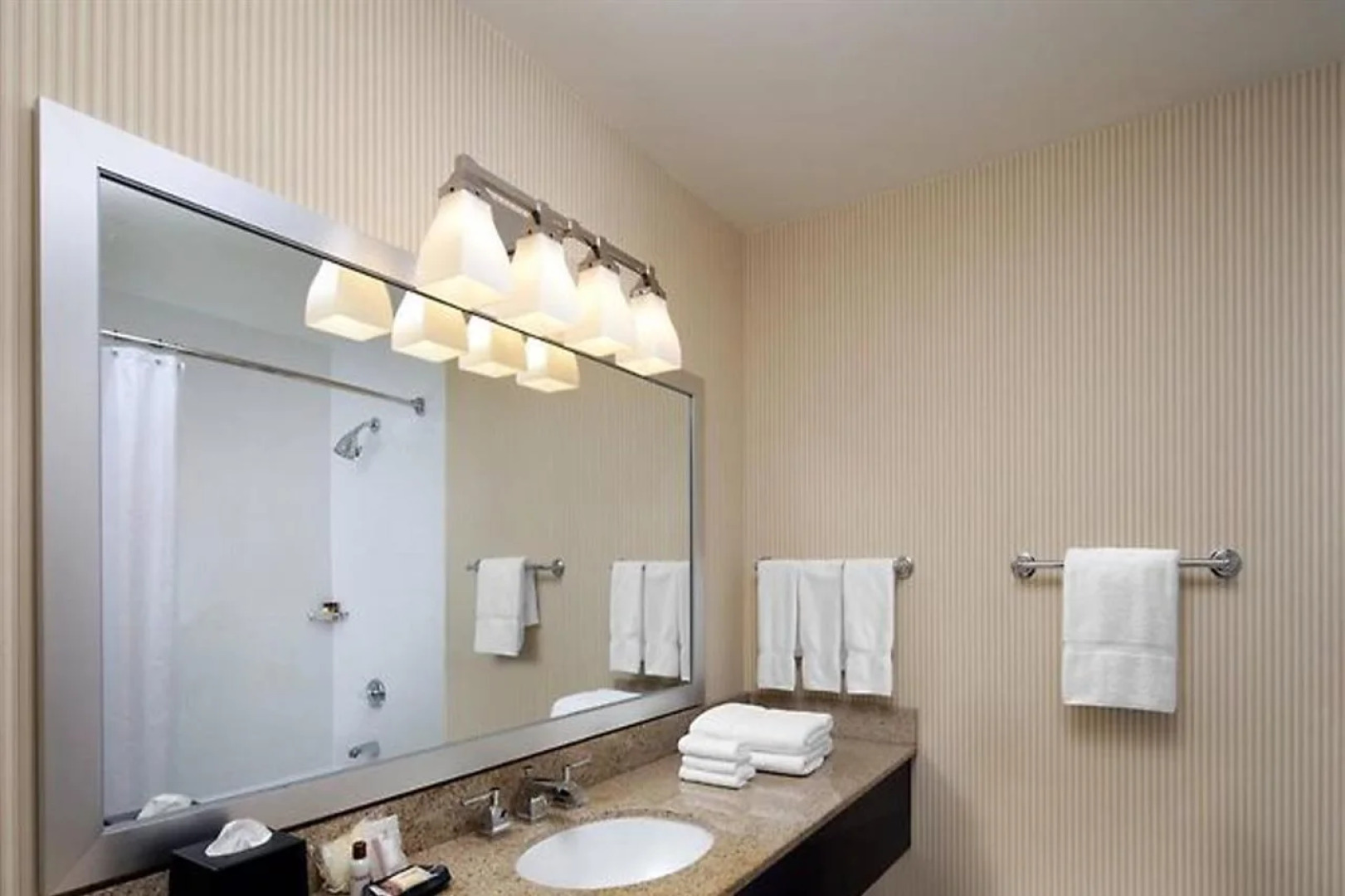 Treehouse Hotel Silicon Valley