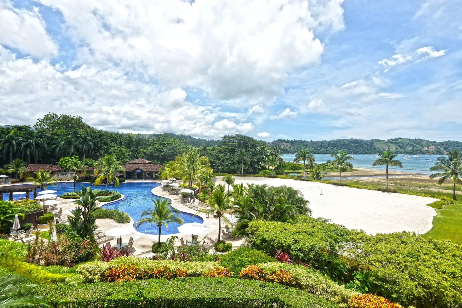 HRG Condos at Los Sueños