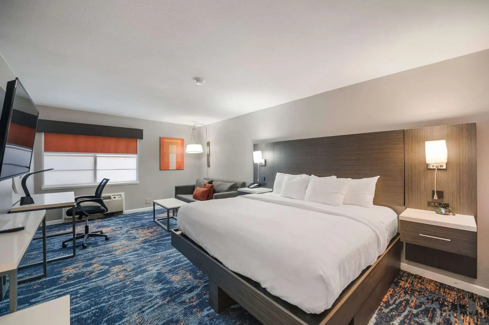 Clarion Pointe Marshall