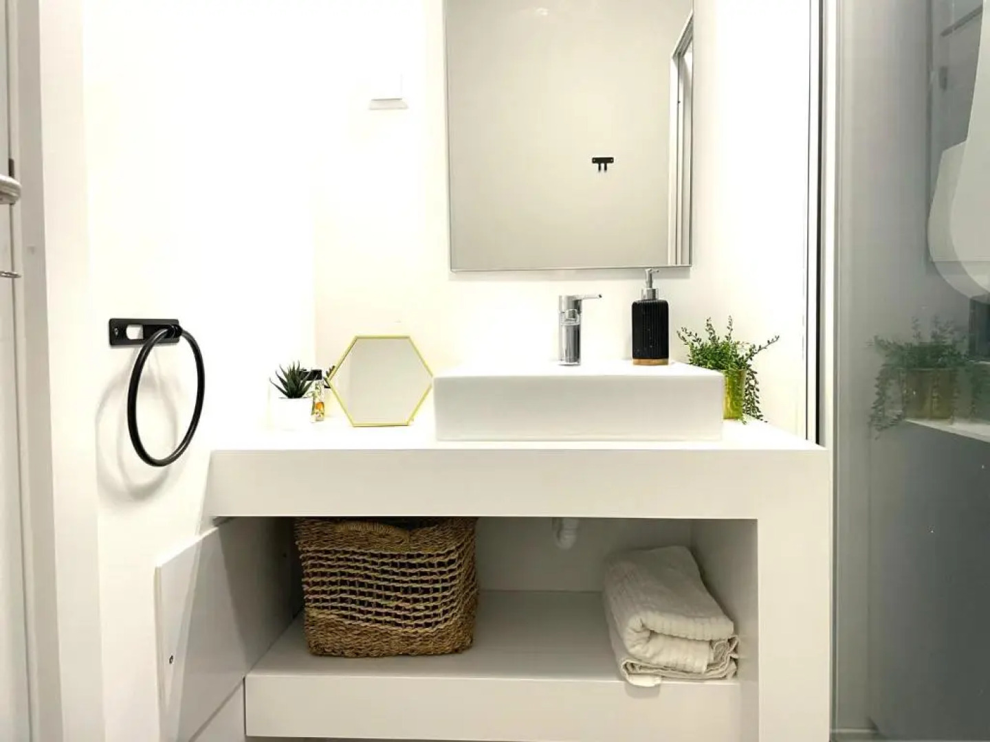 Ocean Cliff Apartment