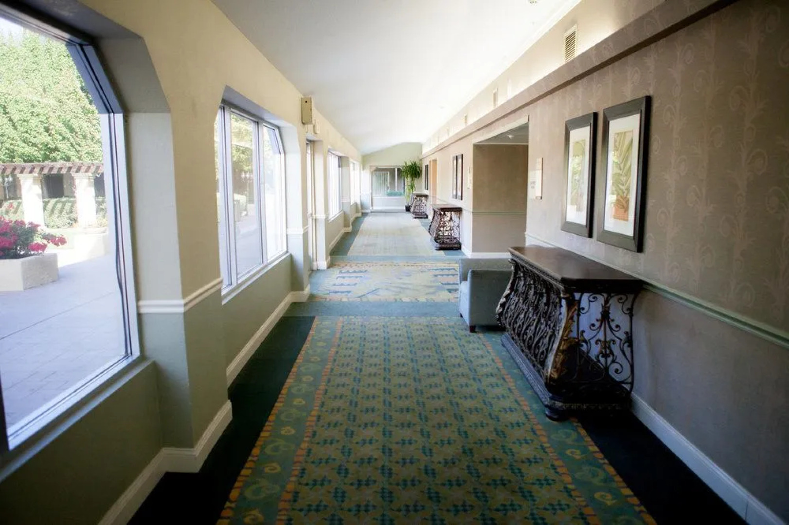 Ramada West Sacramento Hotel and Suites