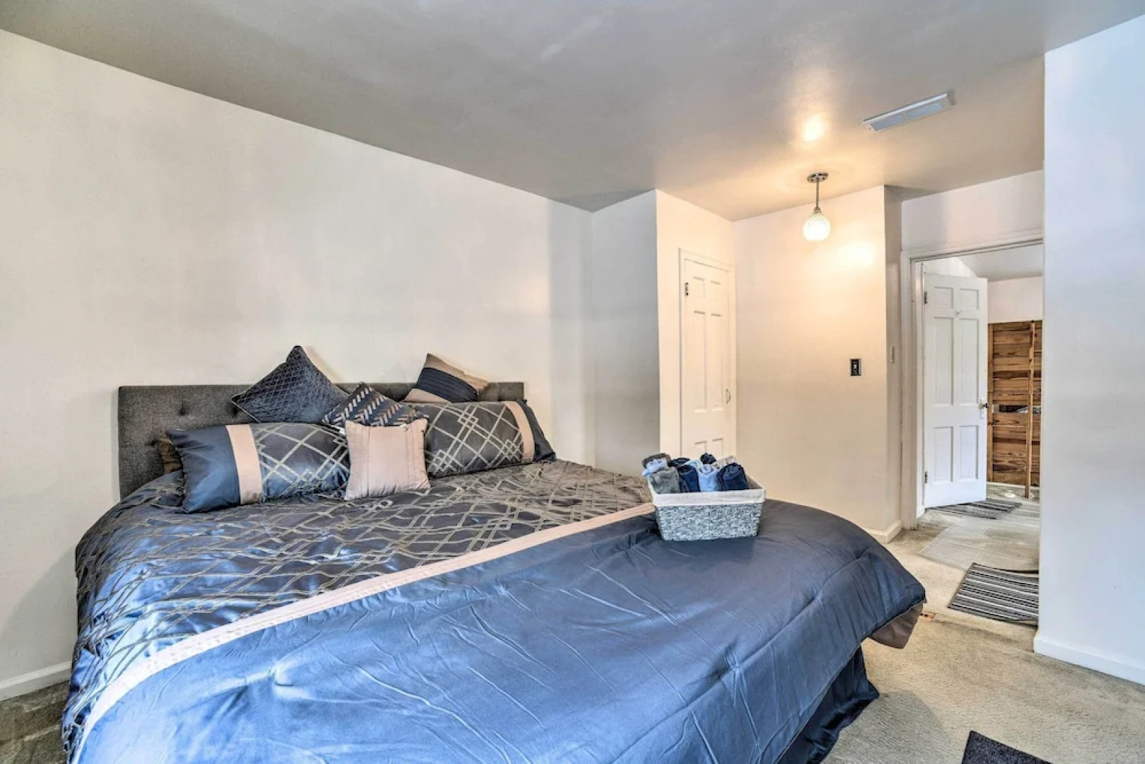 Charming Detroit Escape - 14 Mi to Downtown!