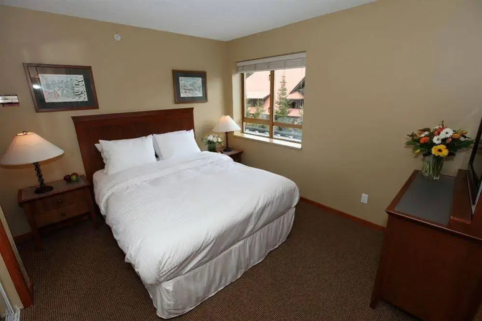 ResortQuest at Whistler Cascade Lodge