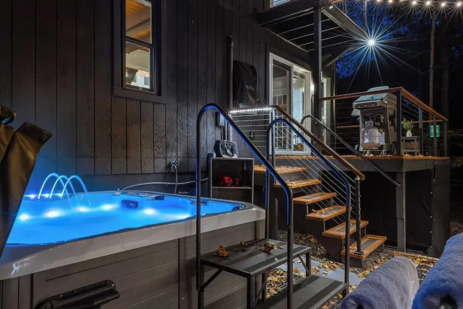 Hot Tub, Lake Access + Community Amenities Somerset Lodge by Avantstay