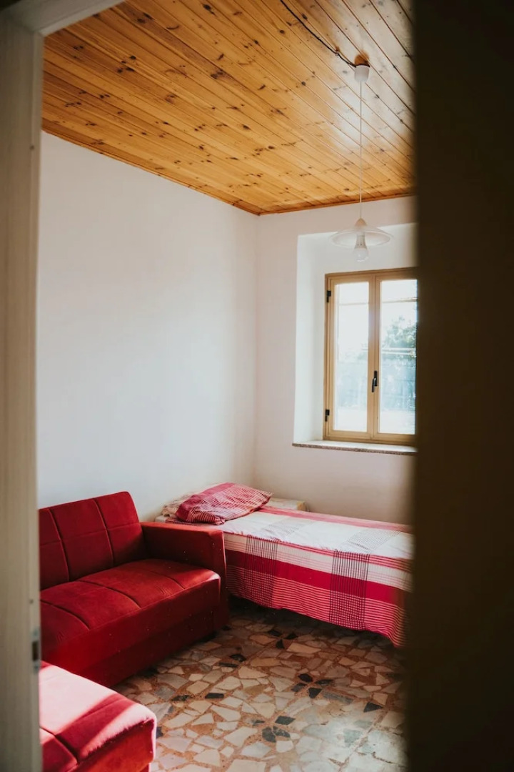 Remarkable 4-bed Apartment in Joppolo