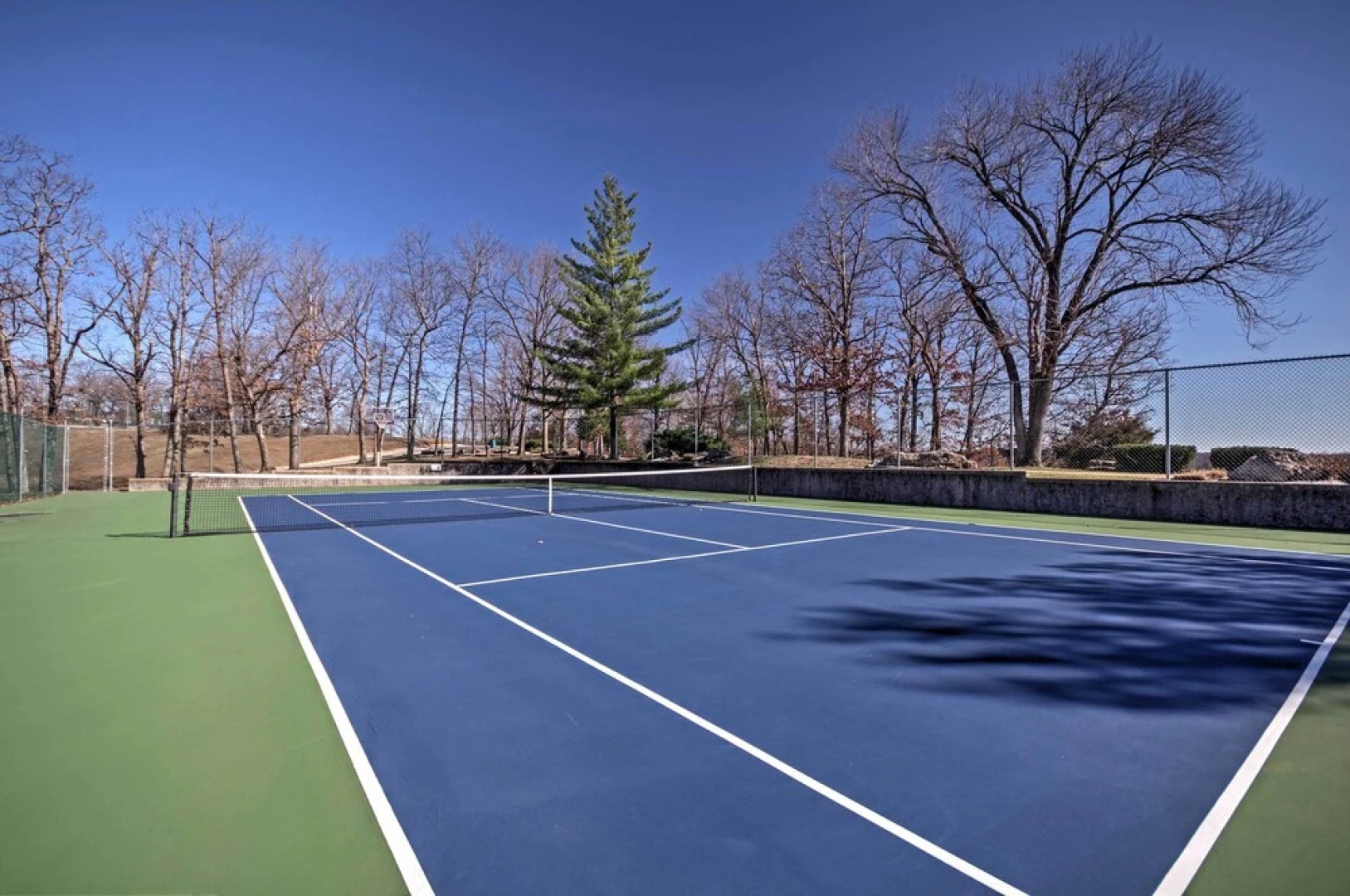 Lakefront Ozark Getaway w/ Views + Community Perks