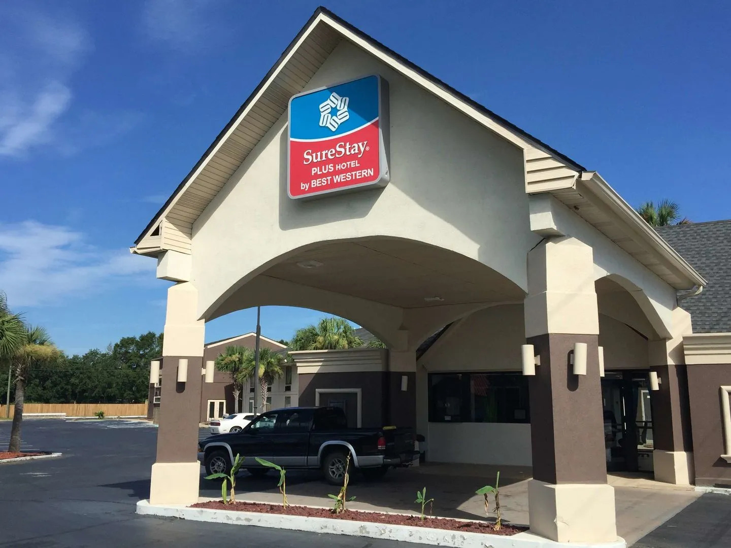 Regency inn and Suites