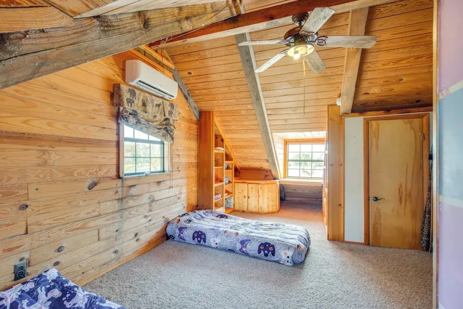 Private Lake On-site: Secluded Retreat in Grant!