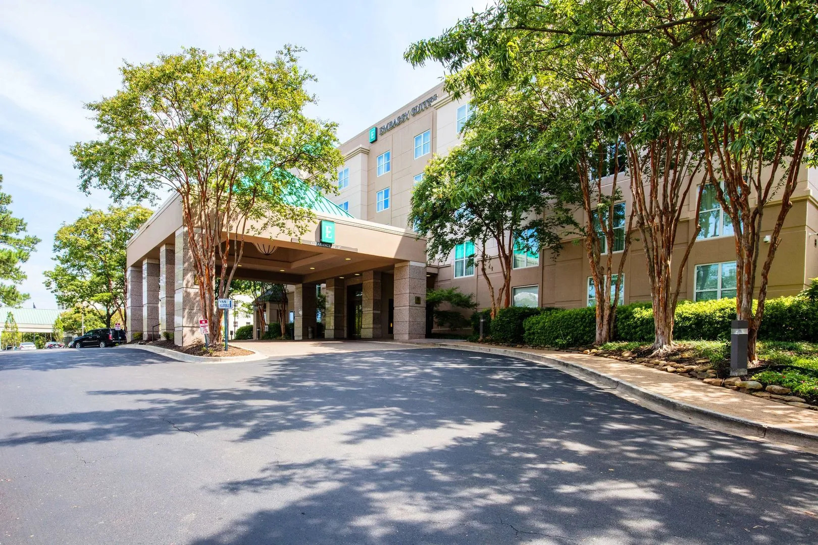 Embassy Suites by Hilton Memphis East Germantown Area