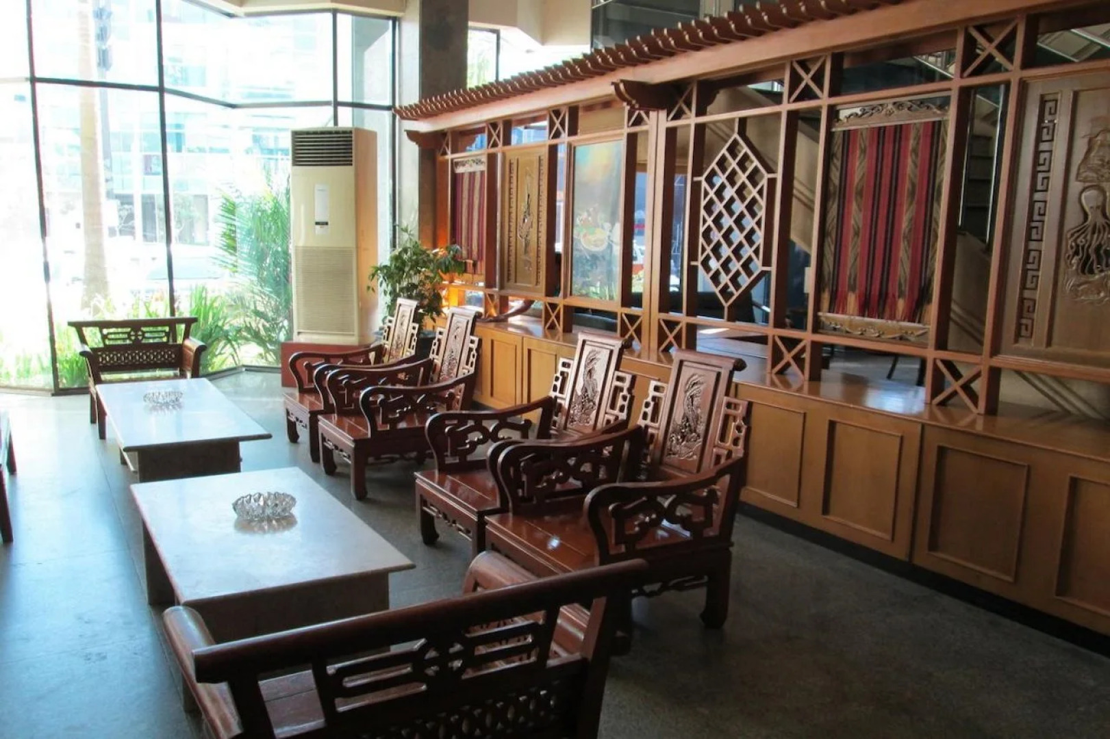 Capital O 1735 Adika Bahtera Hotel