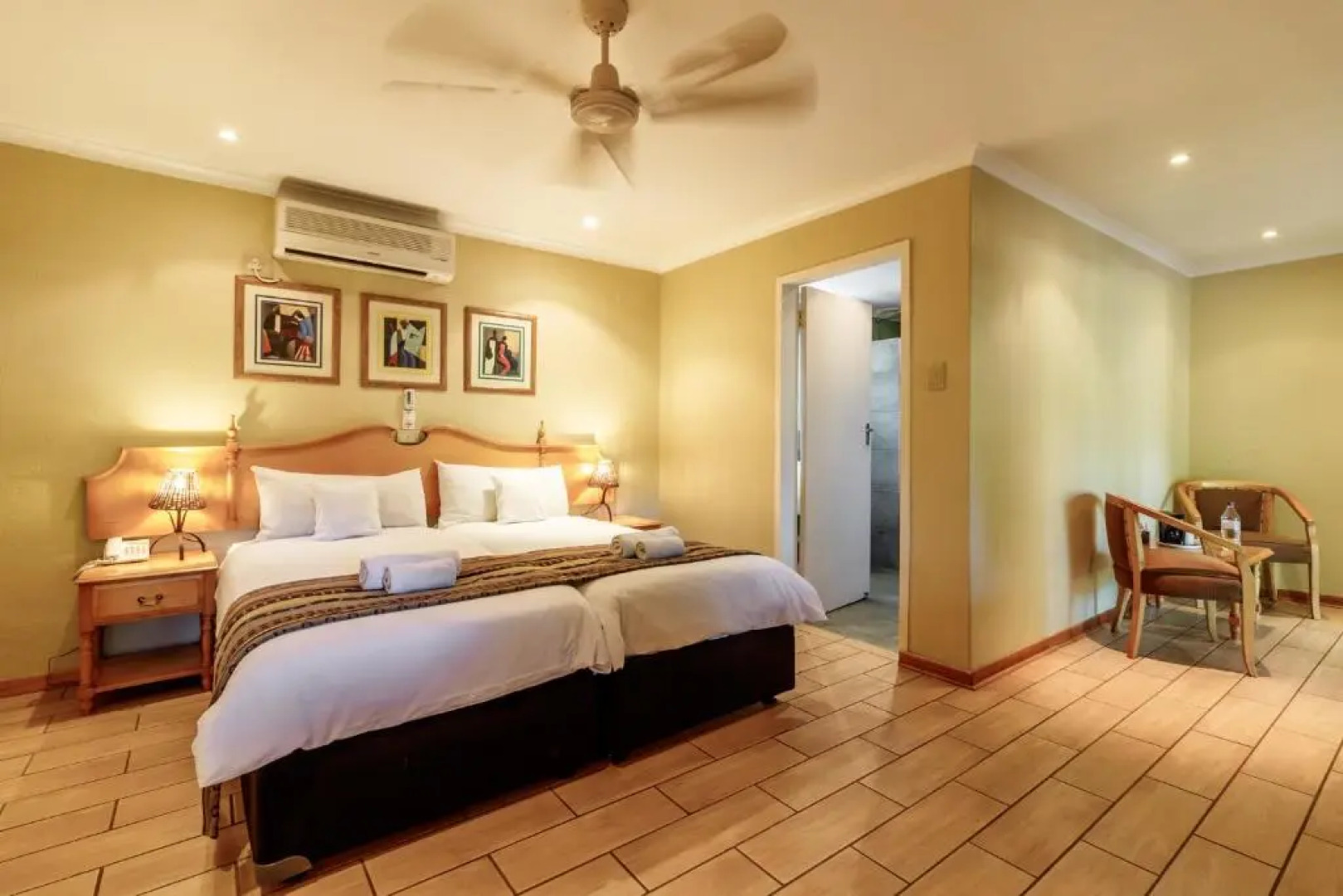 Hotel Numbi and Garden Suites