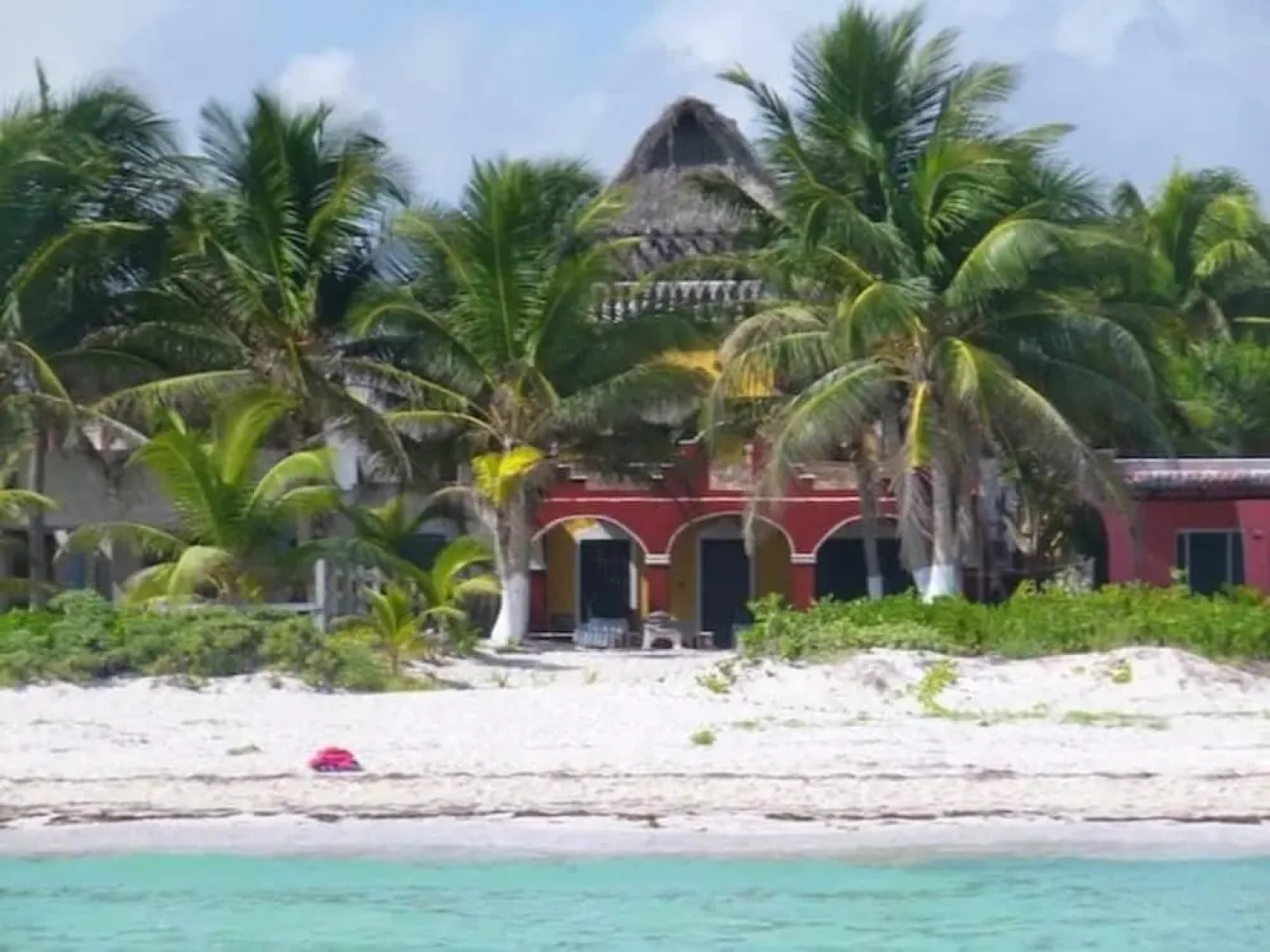 Beachfront 3 Bedroom Hacienda del Cuyo
