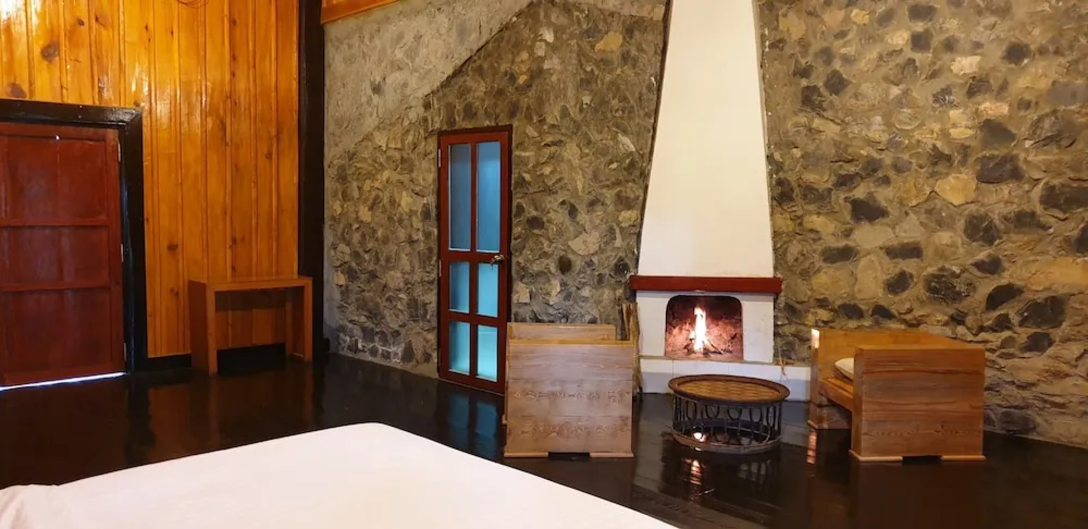 Phouphadeng Hotel - Auberge de la Plain des Jarres