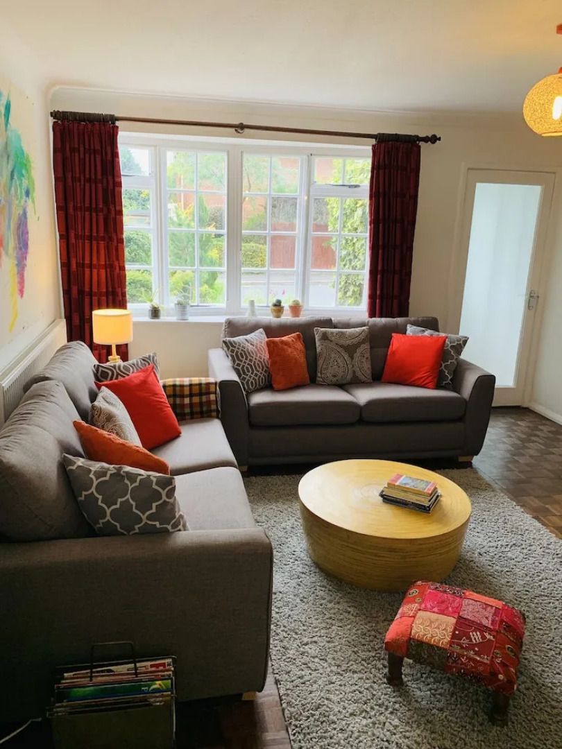 Stylish Central House Next To Warwick Castle