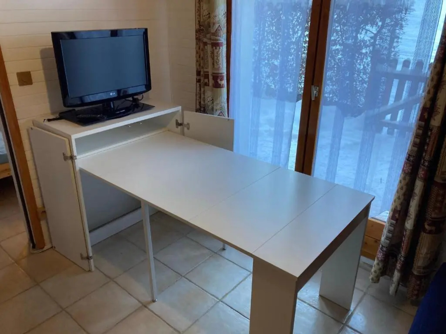 Appartement 2 pièces pieds des pistes terrasse face à la montagne