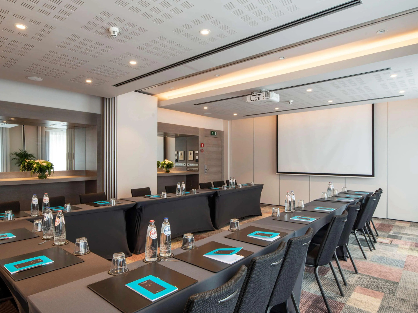 Отель Sofitel Brussels Europe