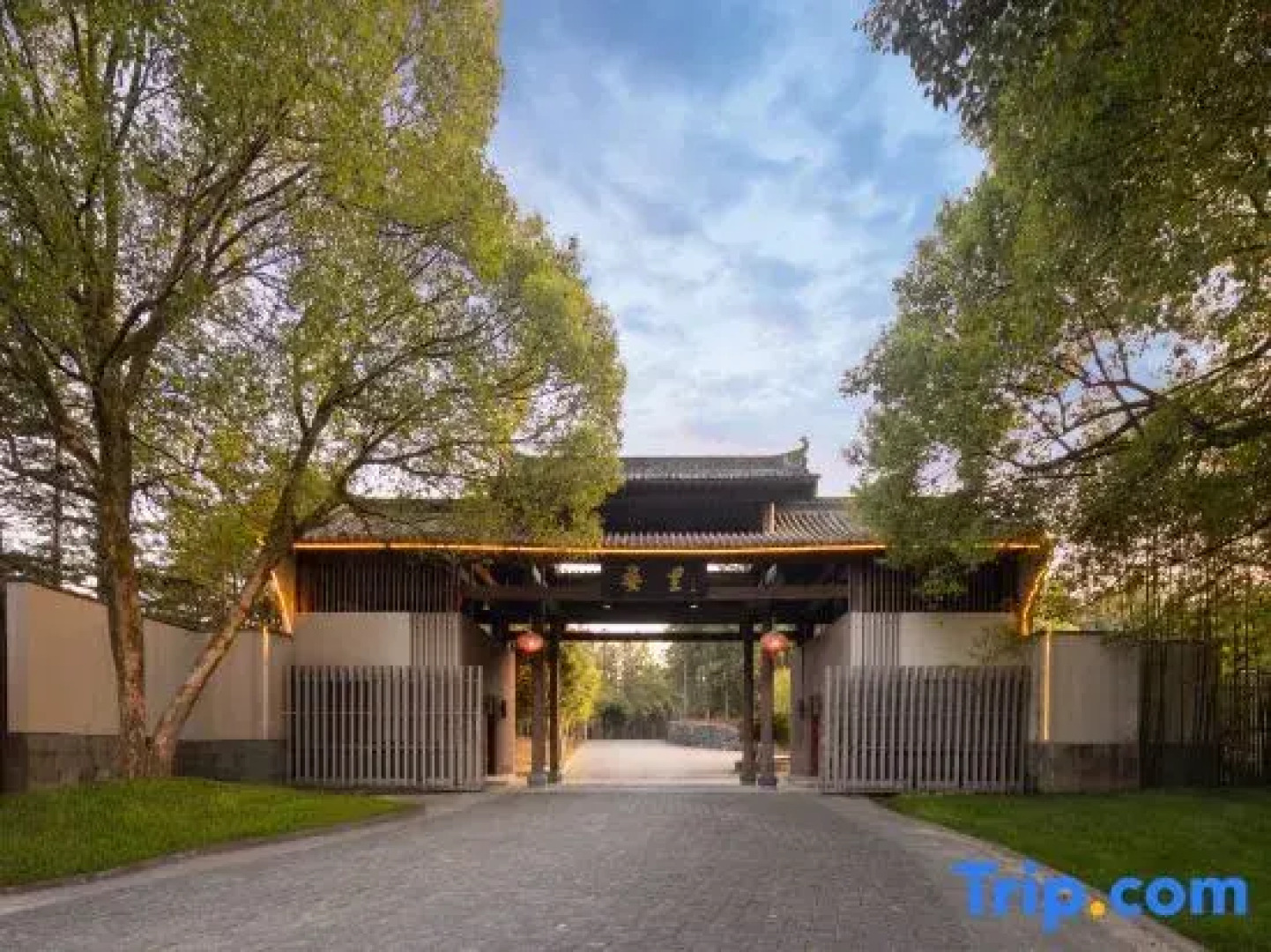 Wuyuan Wuli Shanshui Hot Spring Resort Hotel