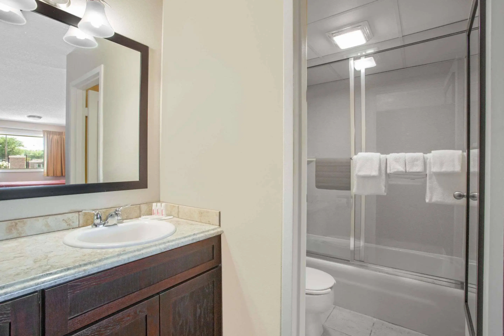 North Platte Inn & Suites