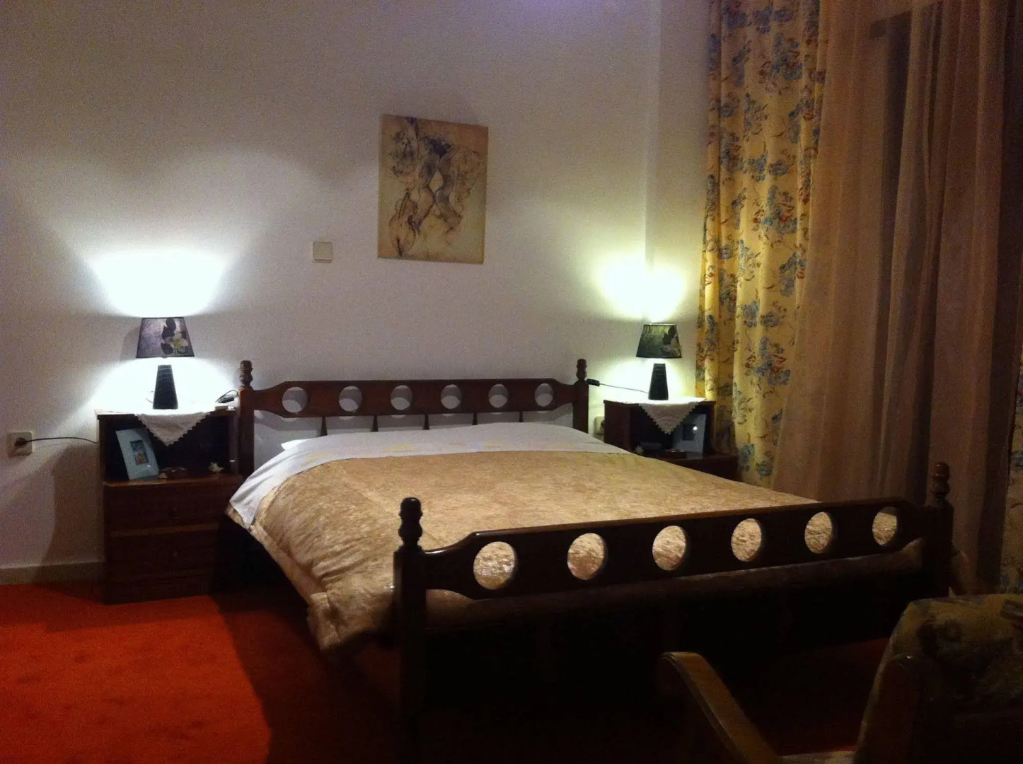 Chris Studios & Apartments