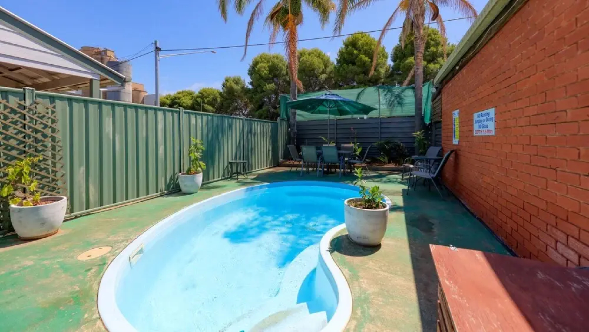 Country Roads Motor Inn Narrandera