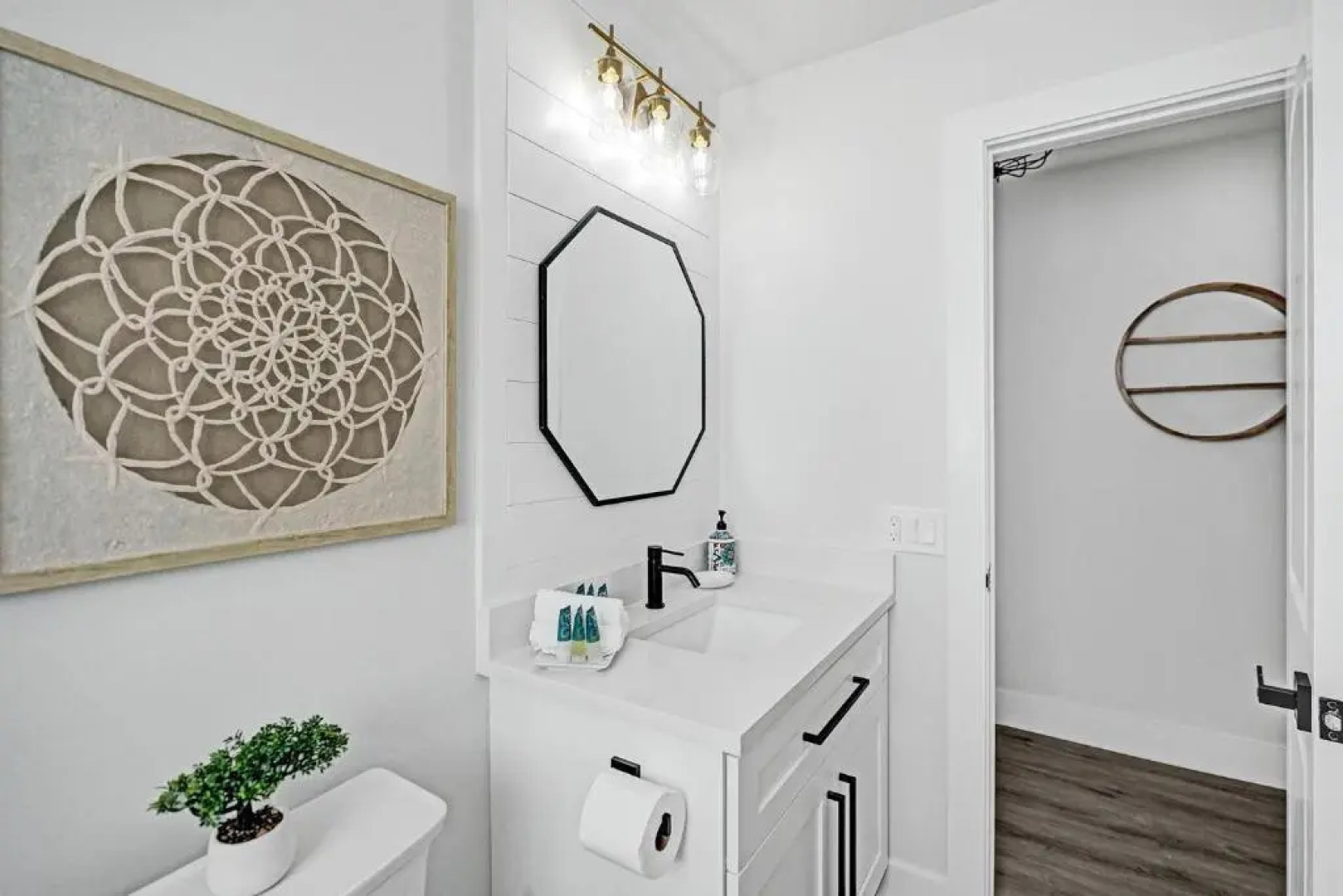 Remodeled Deerfield Beach House 2 Blocks To Beach Laundry Full Kitchen Private Fenced Yard Pets OK