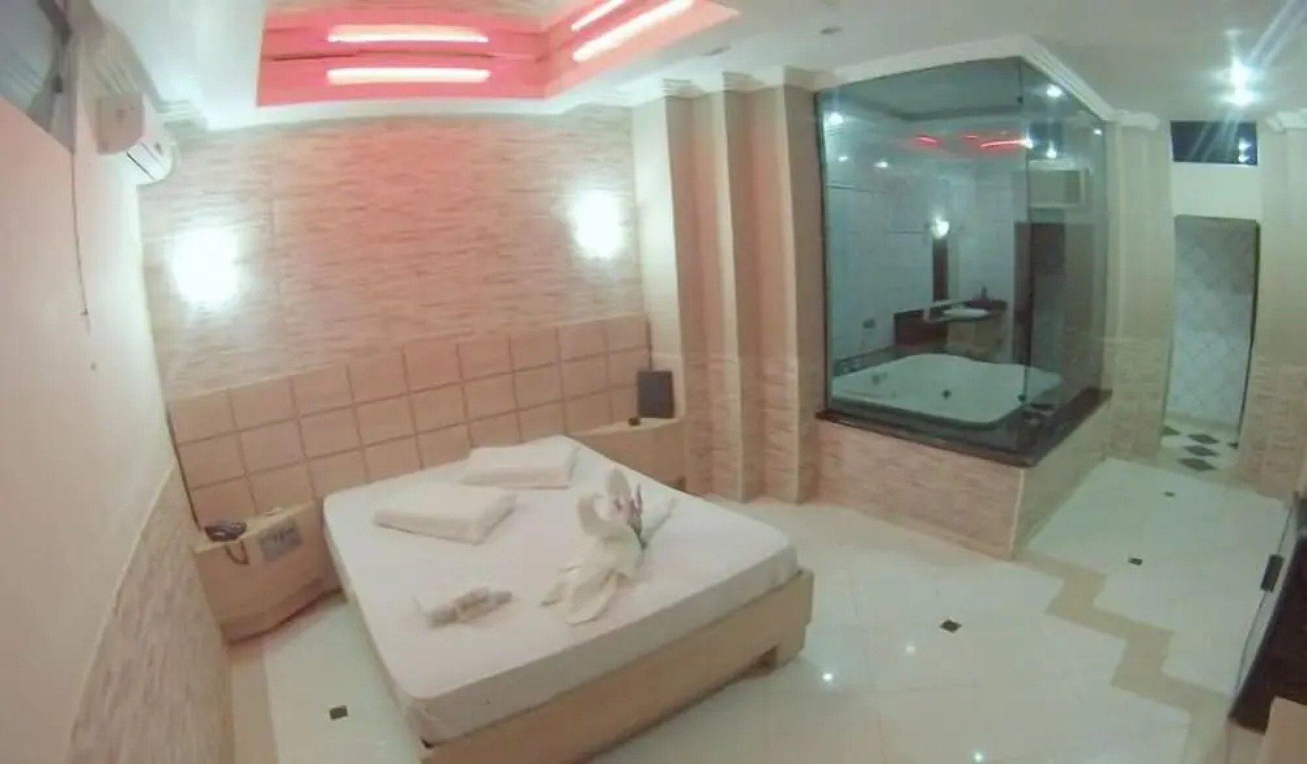 Flamboyant Motel - Adults Only