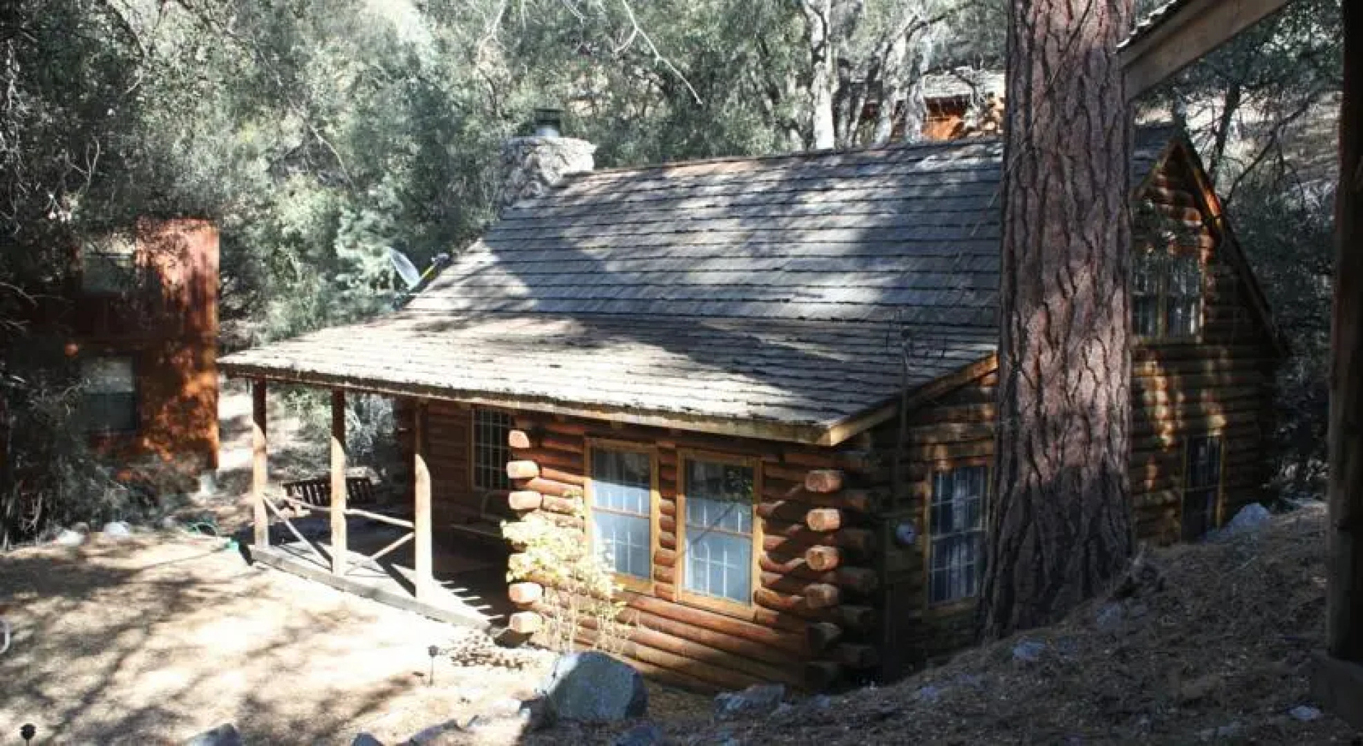 Log Cabin in the Woods with WiFi!
