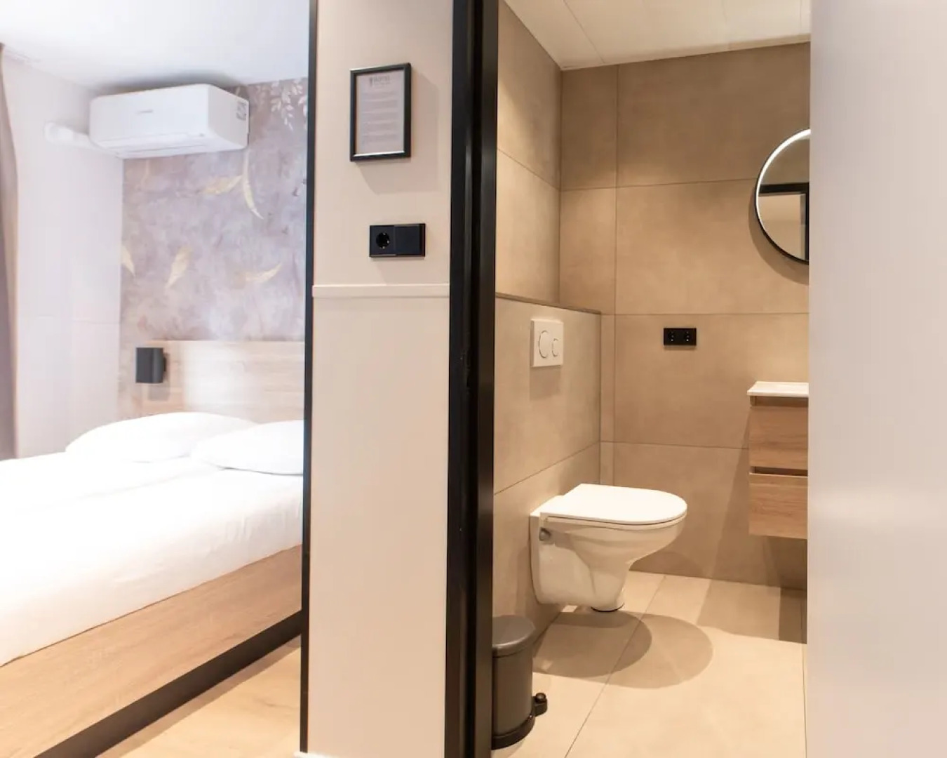 The Leicester Arms Hotel