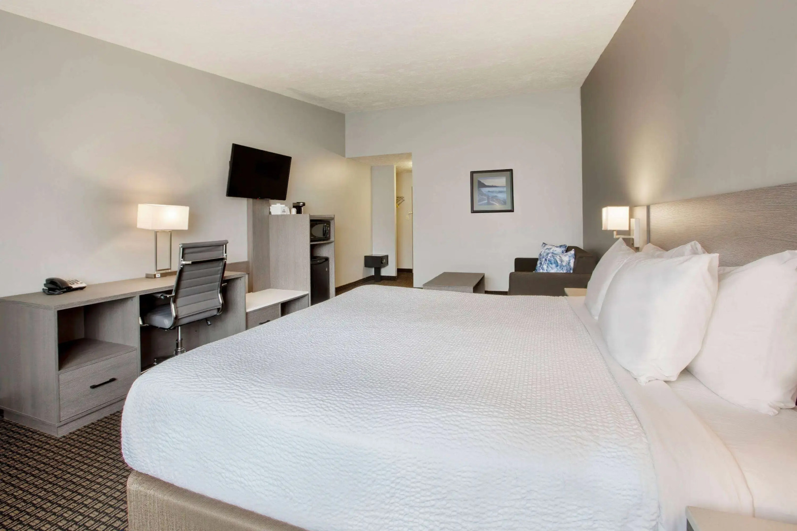 Days Inn & Suites by Wyndham Moncton