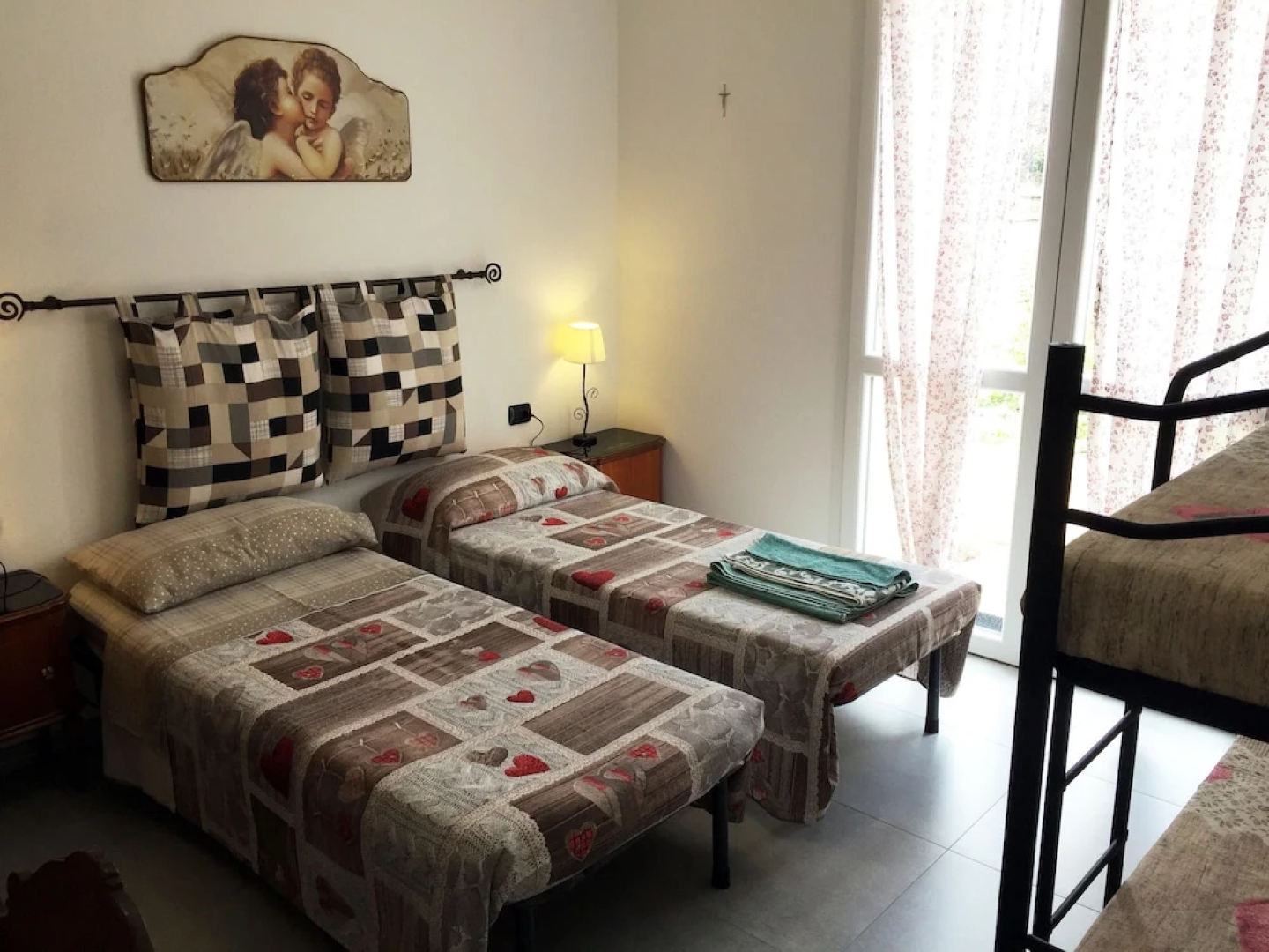 B&B Honey Rooms