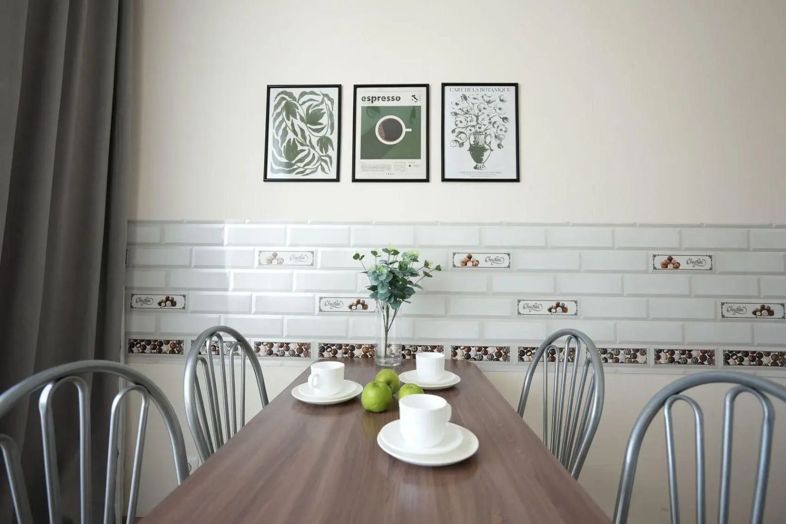 Пять звезд на Омской 23