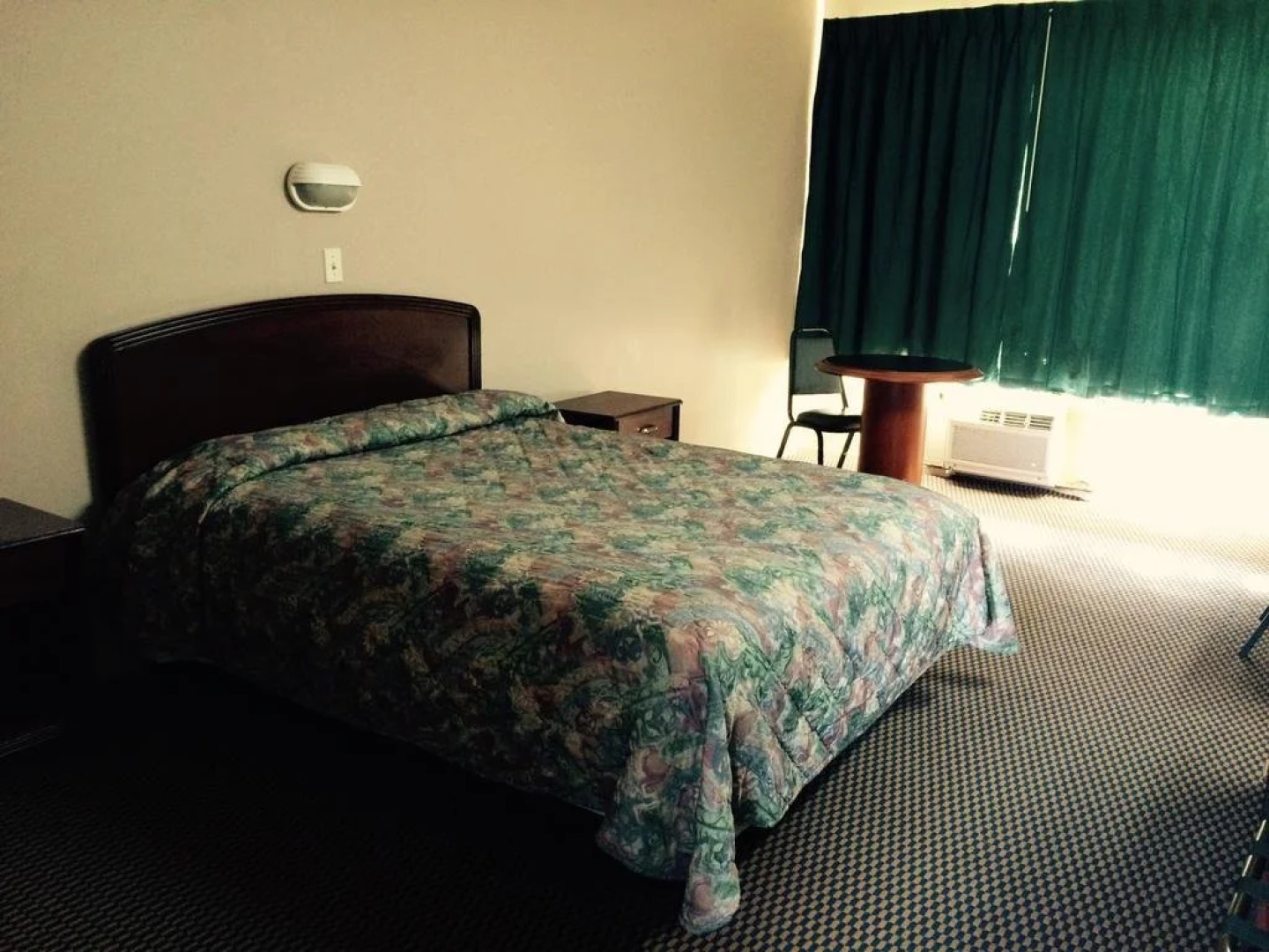 Lewis & Clark Motor Lodge