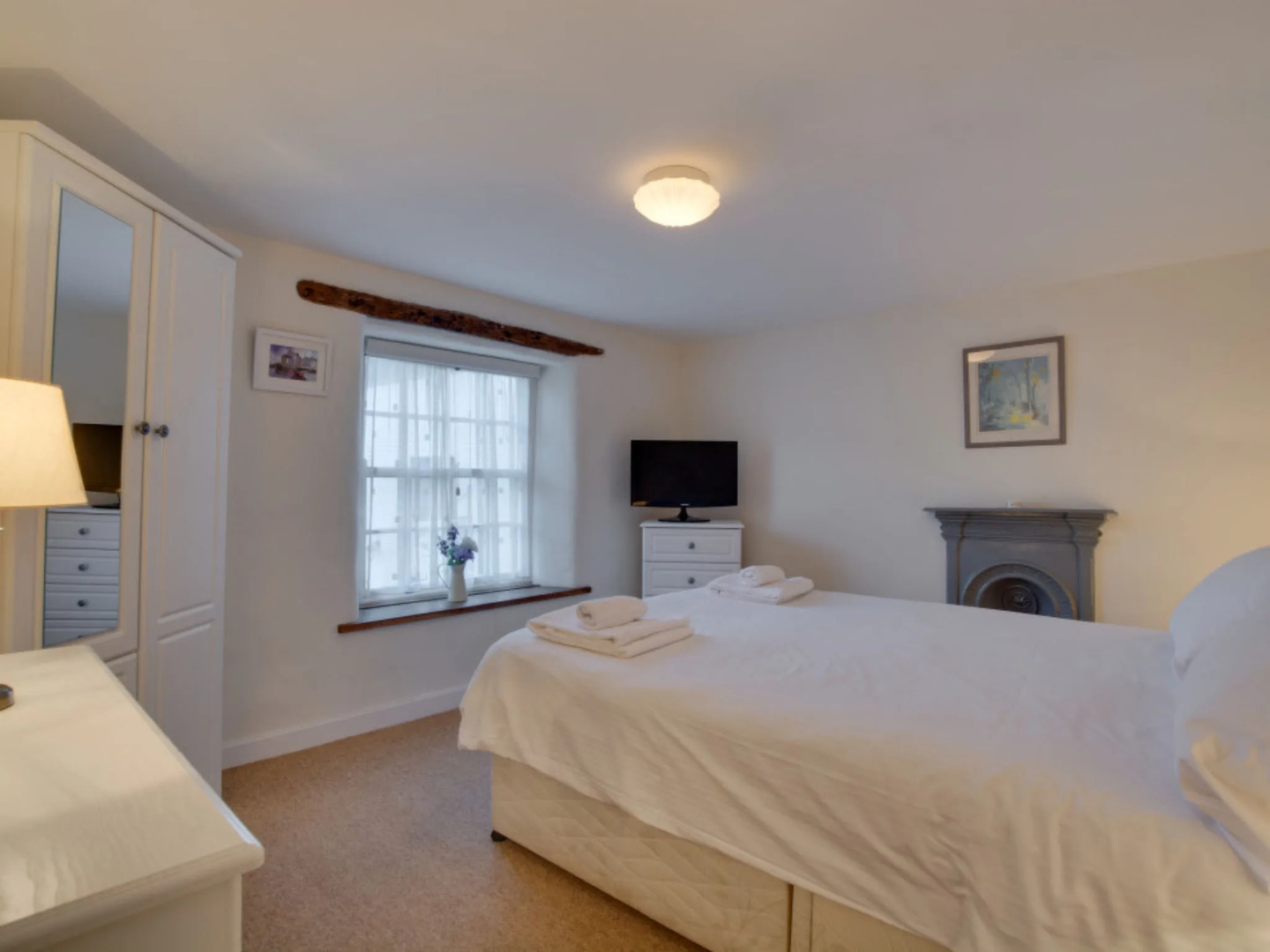 Holiday Home Church Mew