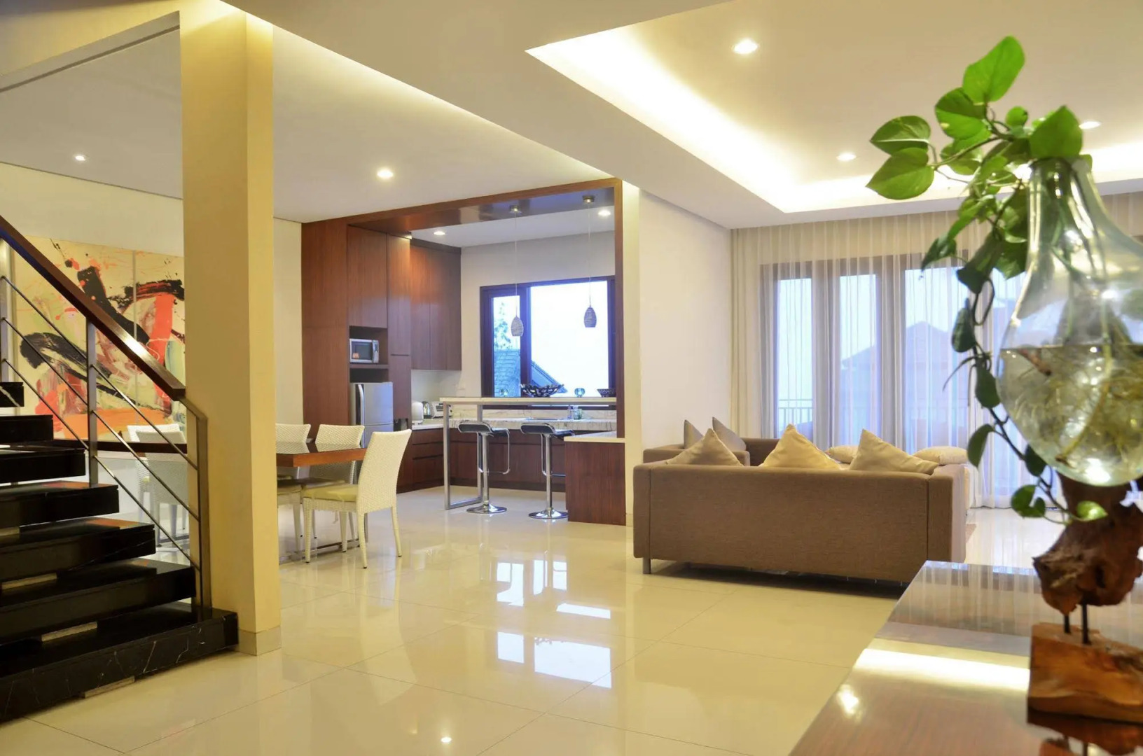 BreezeBlows City View 5BR with Pool + Familly Room