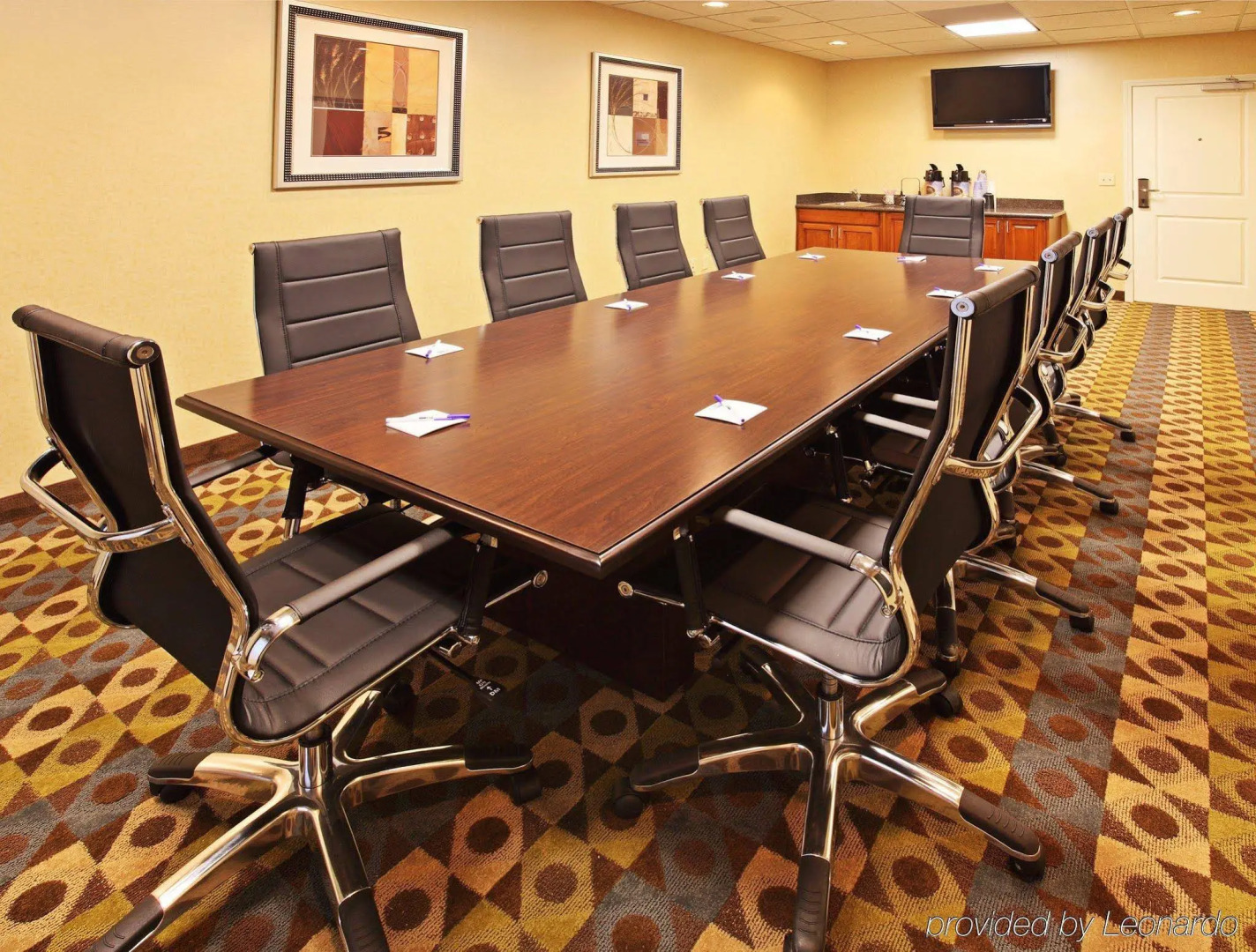 Holiday Inn Express Inn & Suites Searcy by IHG