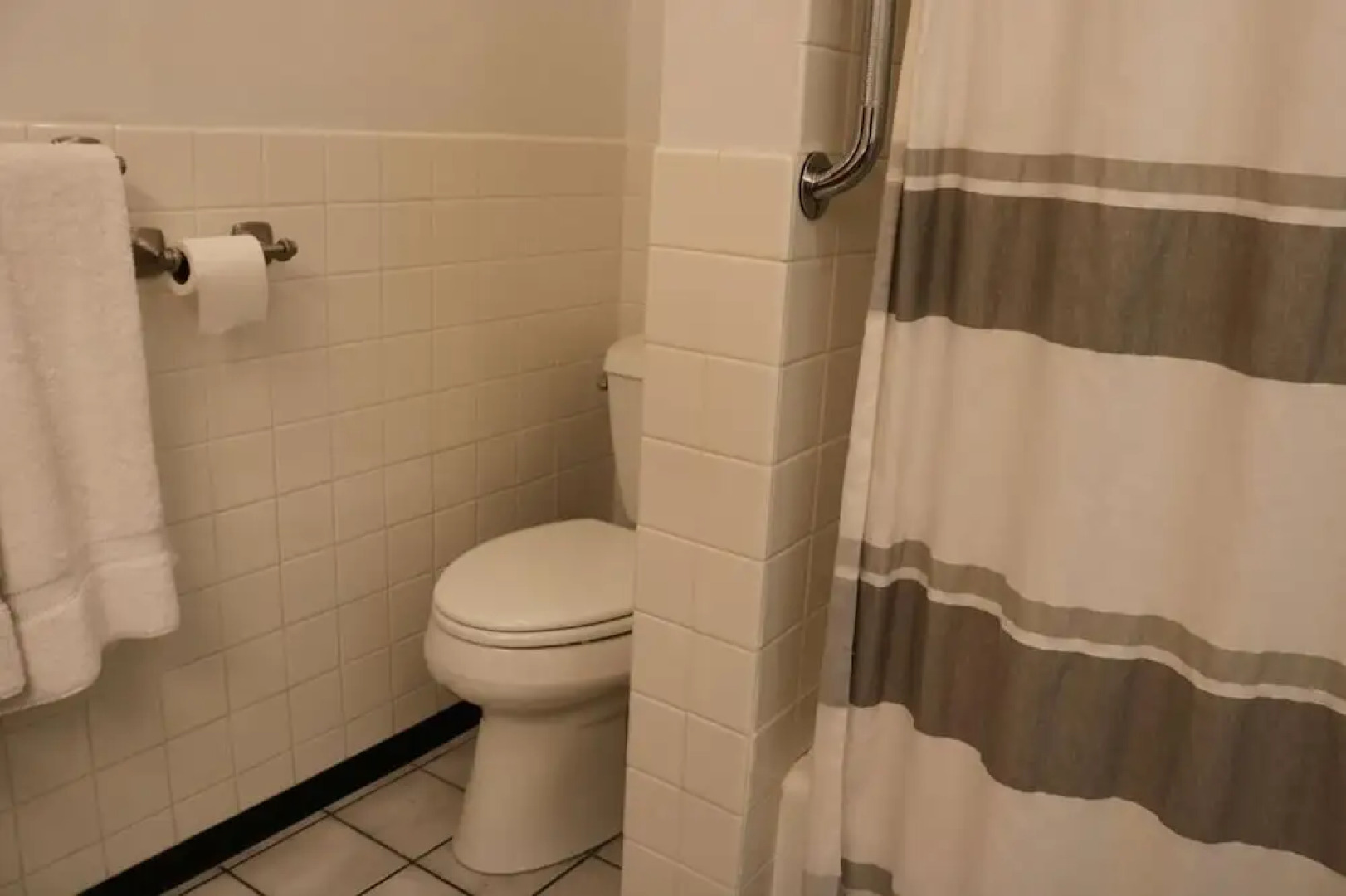 2729 Willow Ave. 3 Bedroom Condo