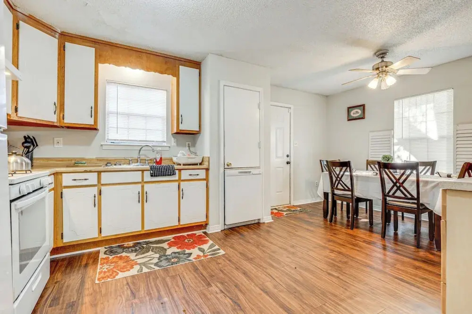 Charming Satsuma Home ~ 14 Mi to Mobile!