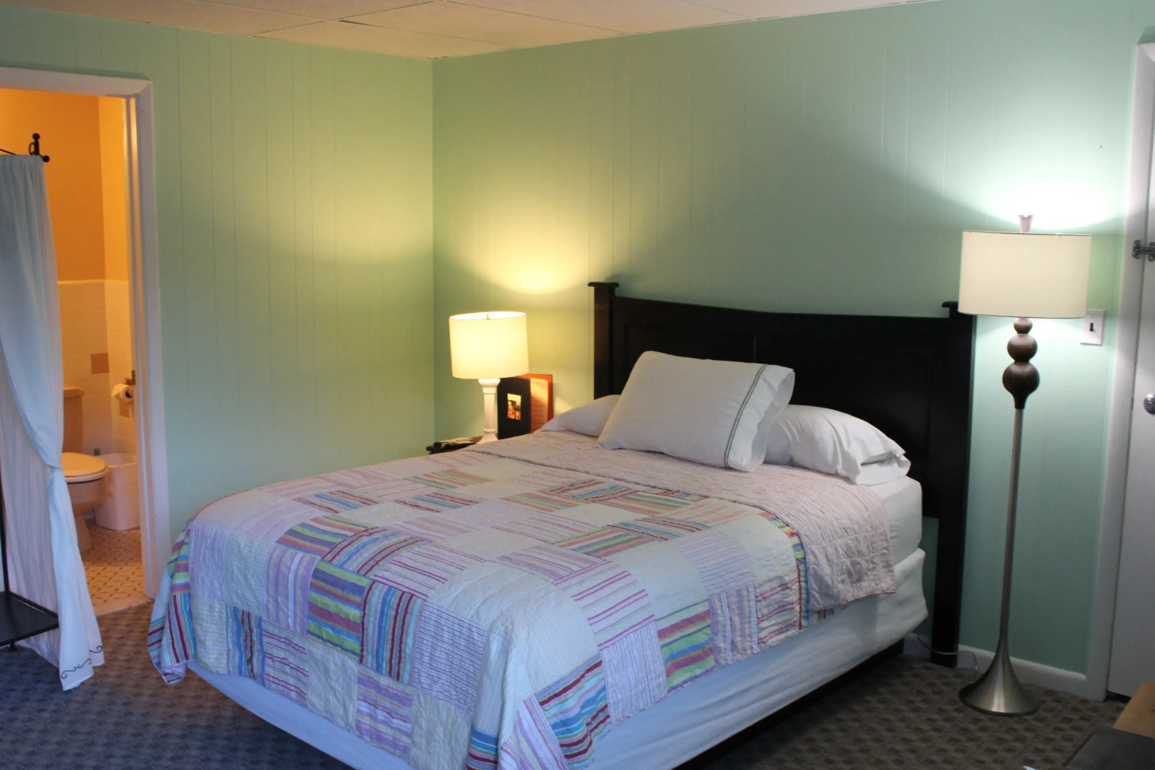 Catskill Seasons Inn